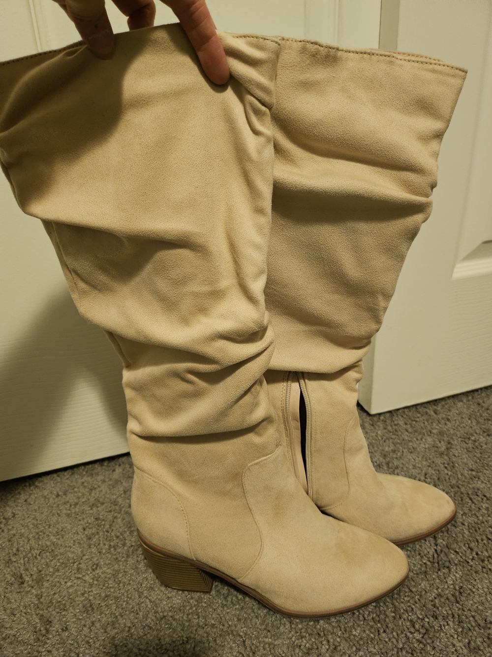 Knee-High🔥 Slouchy Women's Boots in Beige